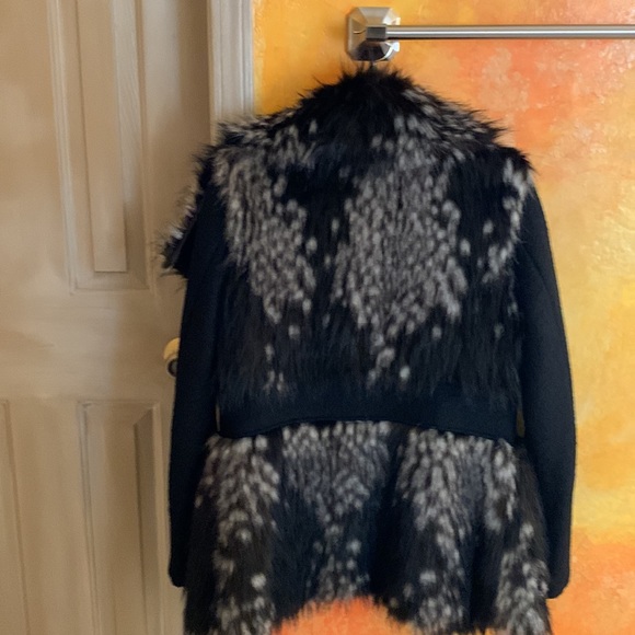 Laundry by Shelli Segal black coat with faux-fur armpit to armpit 21 inch - Picture 4 of 8